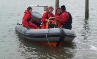  Ponle al volanle de nuestro rápido Power Boat 